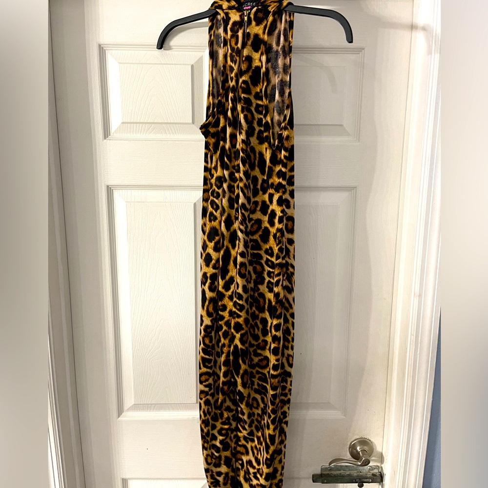 Discreet-Women's Sexy Sleeveless Halter Neck Jumpsuit Leopard Print